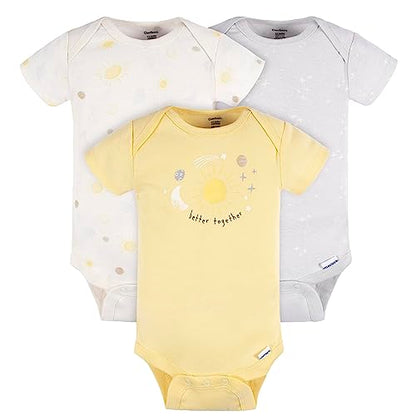 Gerber baby-girls Boys and Girls 12 Piece Layette Gift Set